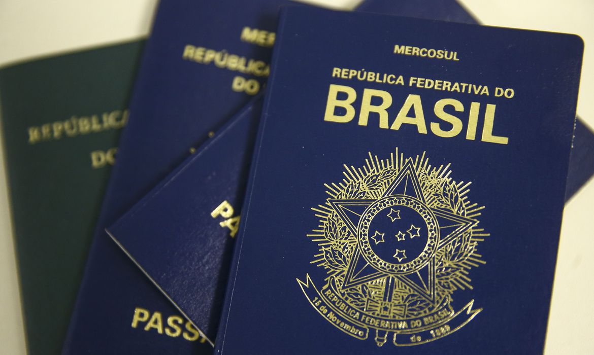 Longa jornada para obter o visto dos EUA: Brasileiros esperam cerca de 20 meses