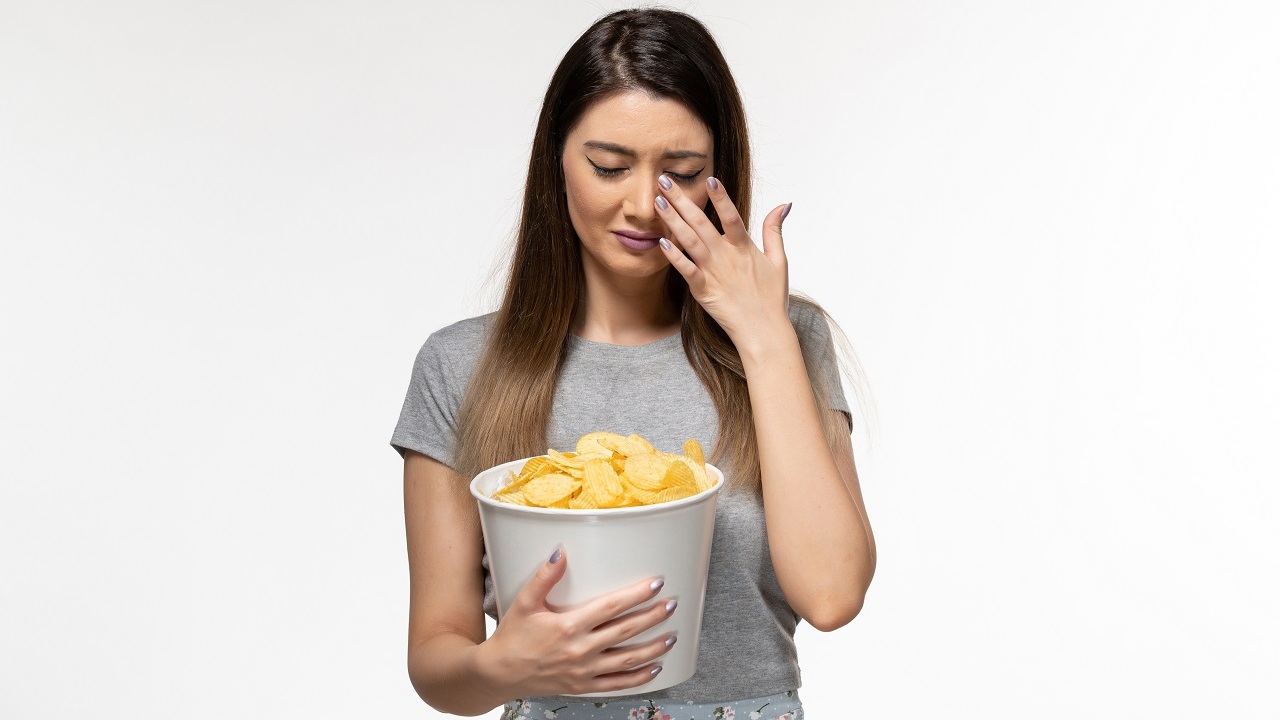Alimentos ultraprocessados aumentam o risco de depressão e sofrimento psicológico