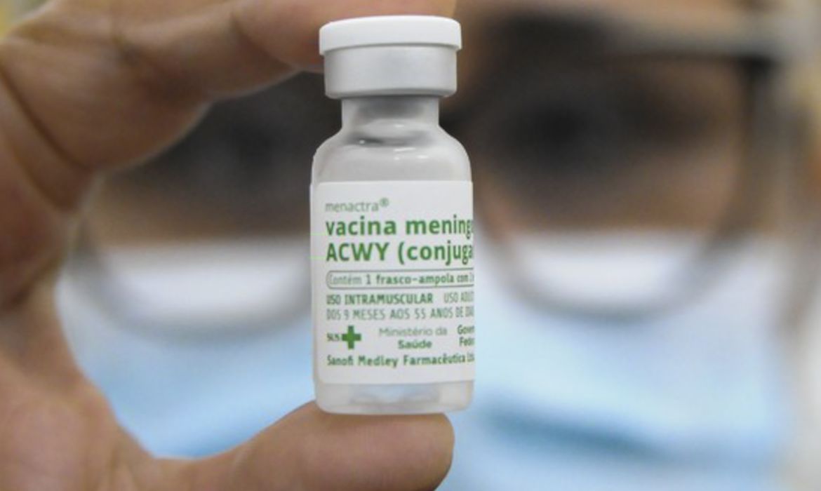 Vacina contra meningite está liberada para jovens entre 13 e 19 anos no RN