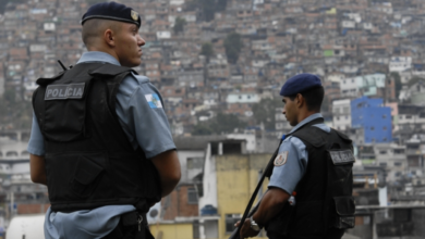 RJ vai pagar R$ 5 mil a policiais por cada fuzil apreendido em operações (Créditos: Agência Brasil)