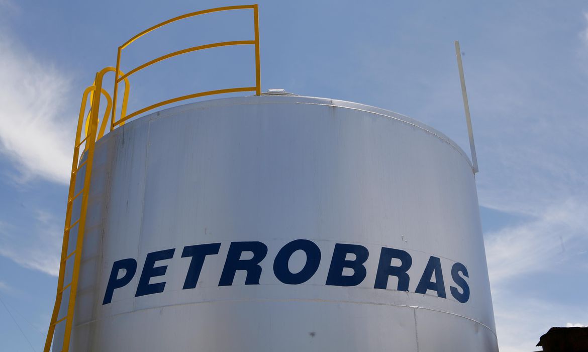 Petrobras reduziu em 76% o número de empregos no Nordeste
