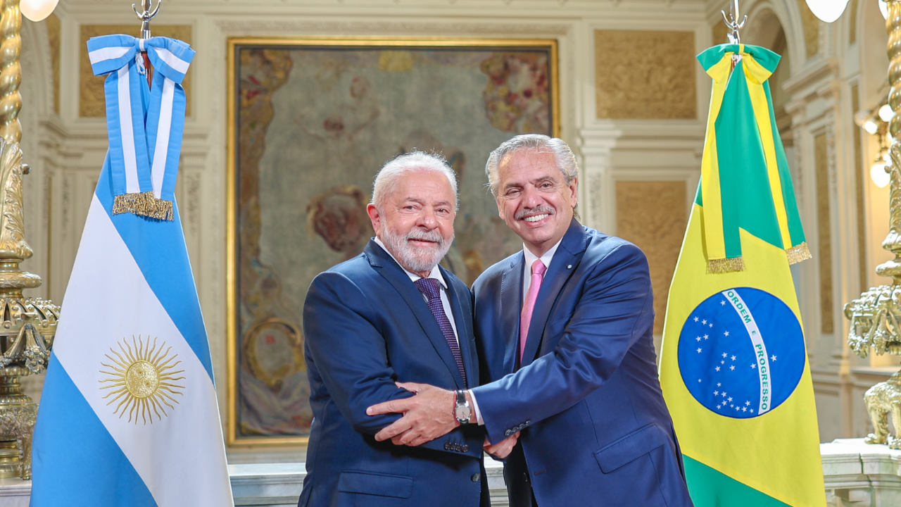 Lula atuou em operação para banco emprestar US$ 1 bilhão à Argentina e barrar eleição de Milei (Créditos: Agência Brasil)