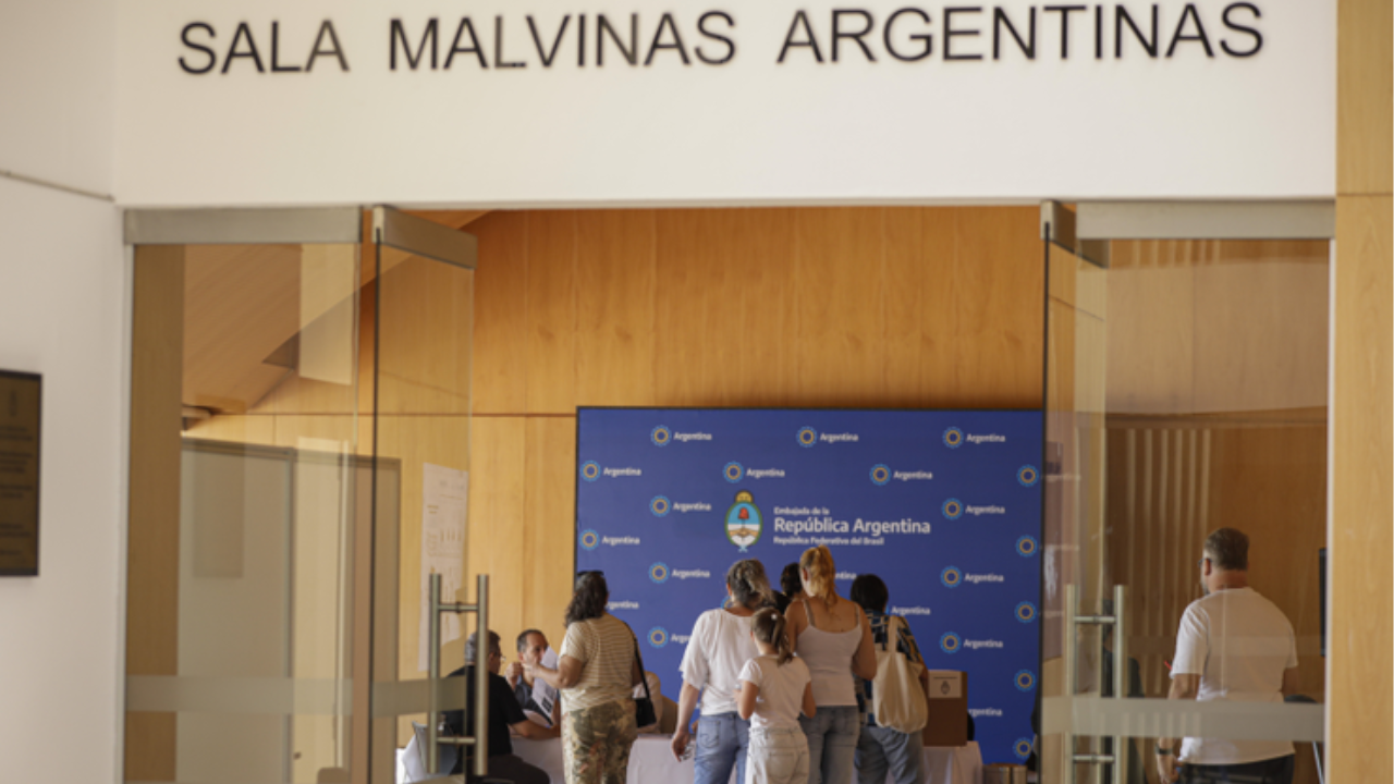 Durante a eleição na Argentina, Patricia Bullrich nega apoio a Massa (Créditos: Agência Brasil)