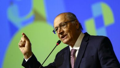 'Dólar a R$ 5 é mais competitivo e ninguém pode reclamar', afirma Alckmin