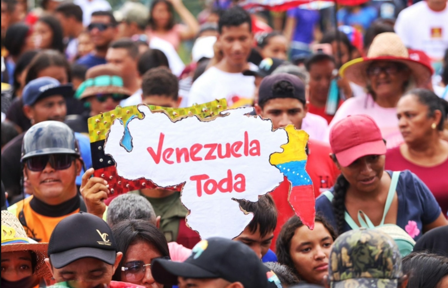 Neste pleito, os cidadãos venezuelanos foram convocados para votar sobre a reivindicação do território do Essequibo