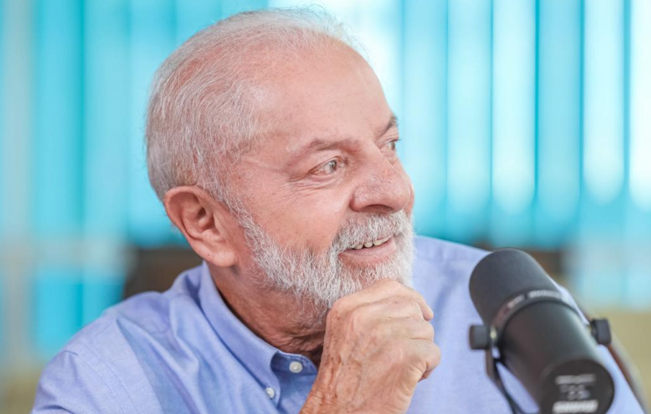 Lula conversou com o radialista e ex-prefeito de Salvador (BA), Mário Kertész, apresentador do programa Jornal da Bahia no Ar, e falou sobre o Imposto de Renda de 2024 (Foto: Ricardo Stuckert / PR)
