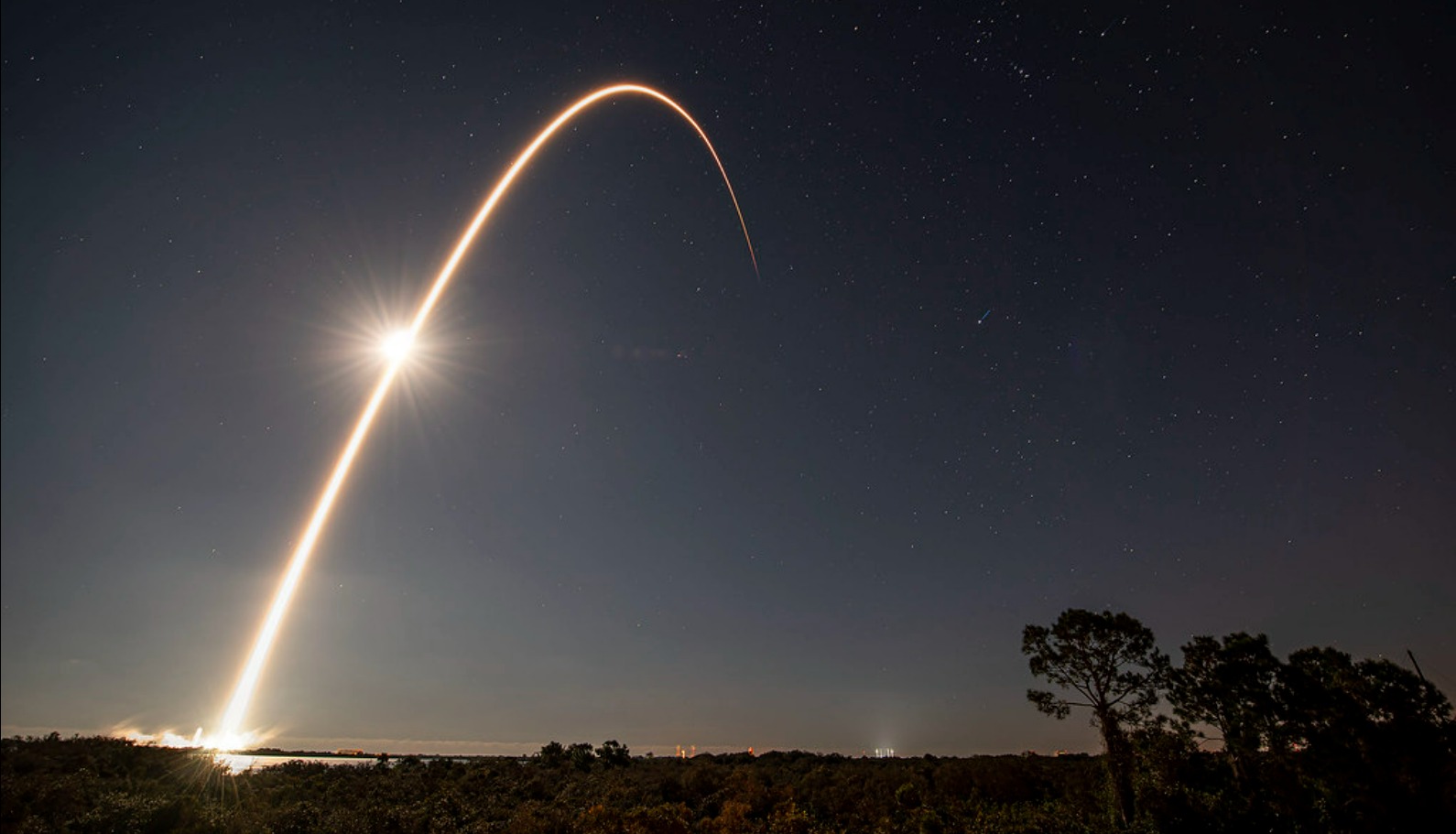 Os satélites Starlink de Elon Musk podem estar corroendo o campo magnético da Terra