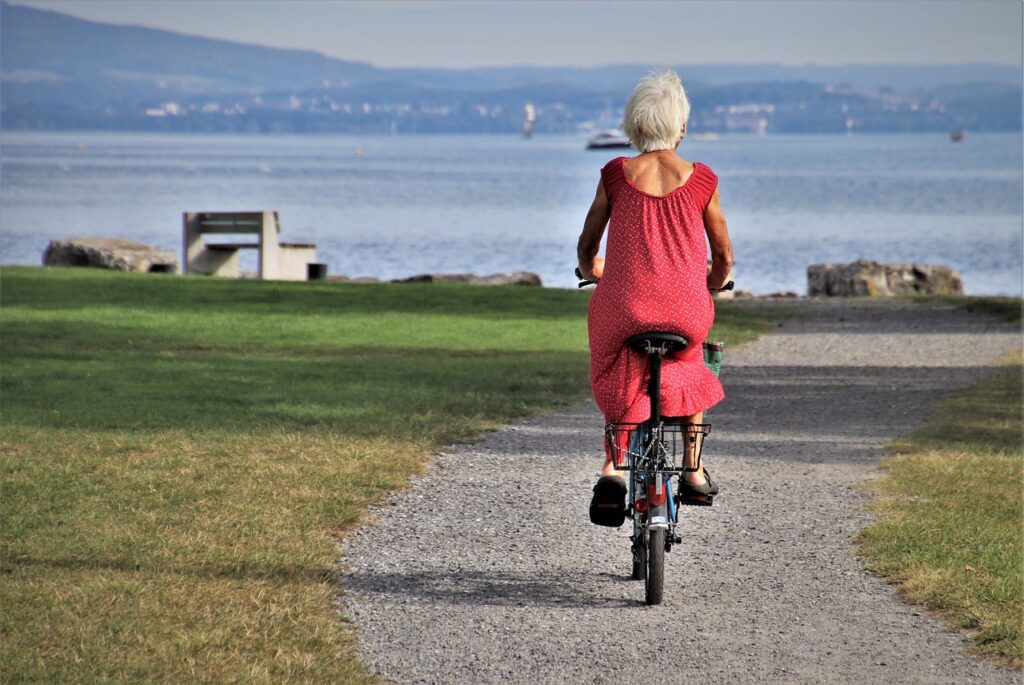 Estudo revela que andar de bicicleta protege os joelhos contra artrose